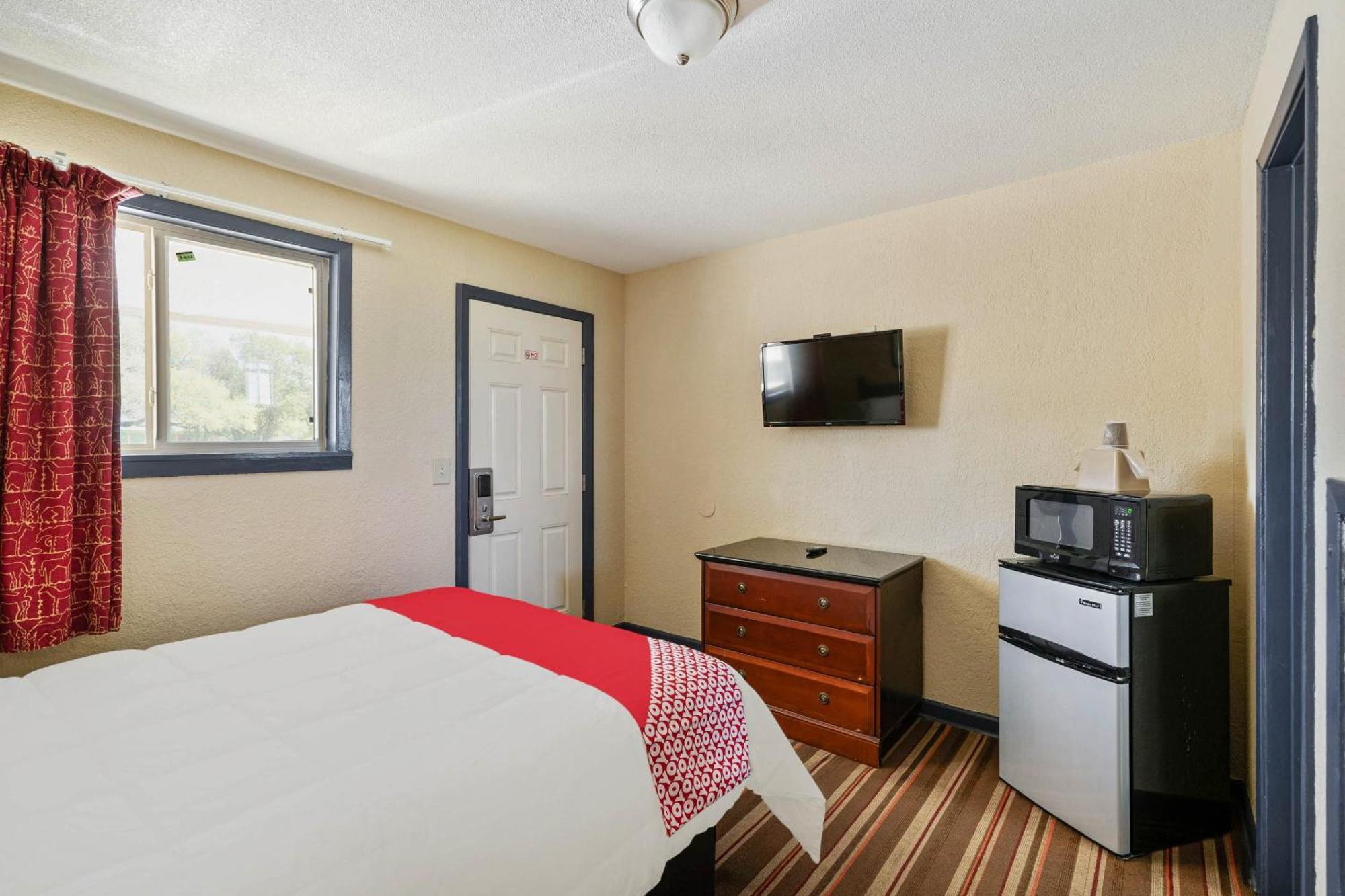 Oyo Hotel Luling Tx Downtown I-10/Us-90 エクステリア 写真